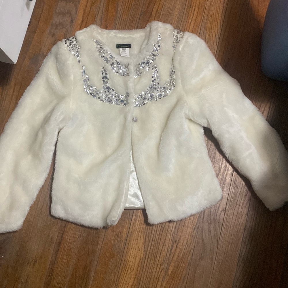 Girls fluffy white coat